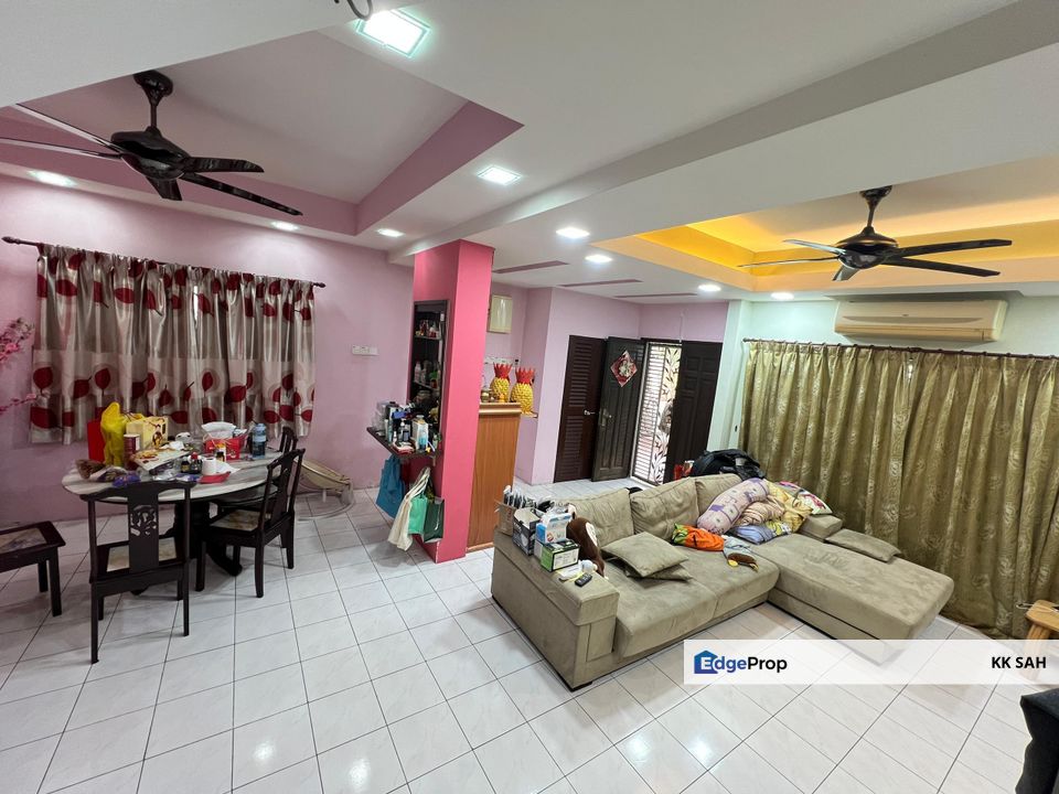 (FULLY RENOVATED + EXTRA LAND) 2 STOREY END LOT @ TAMAN SEPAKAT INDAH 2, KAJANG, Selangor, Kajang