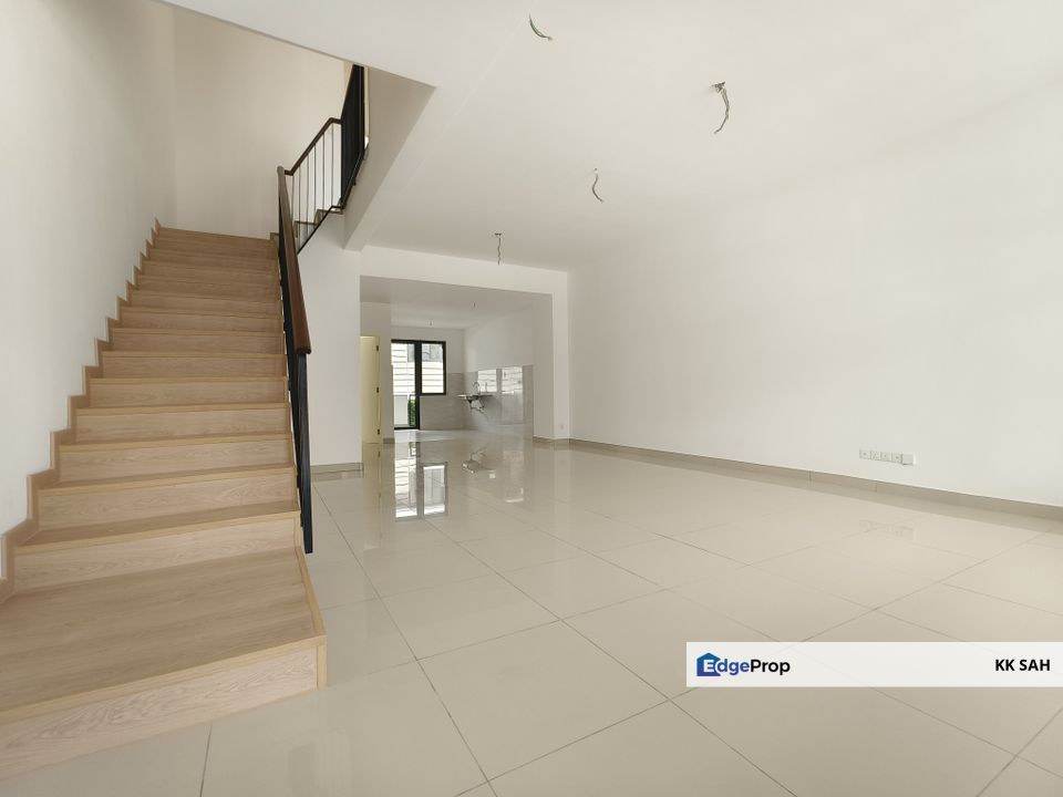 (BRAND NEW + FULLY EXTENDED) 2 STOREY @ EMERALD VILLE, DIAMOND CITY, SEMENYIH, Selangor, Semenyih