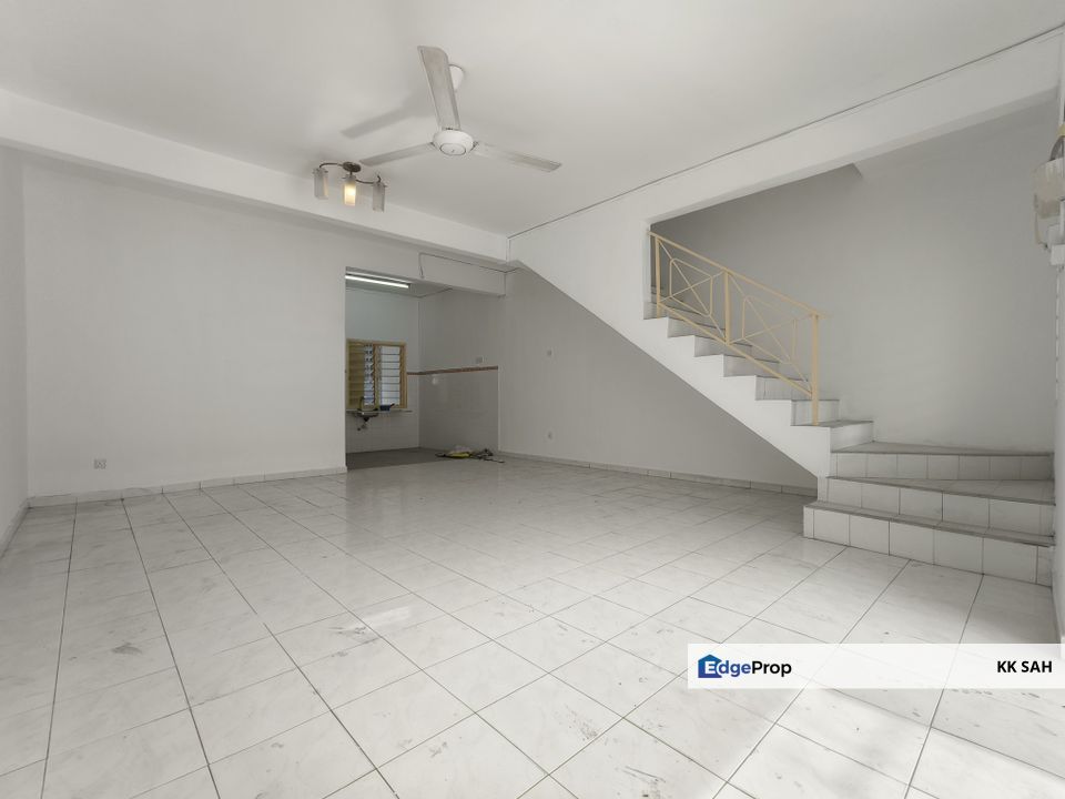 (FULL LOAN) 2 STOREY HOUSE @ TAMAN SERI EMAS, KAJANG, Selangor, Kajang