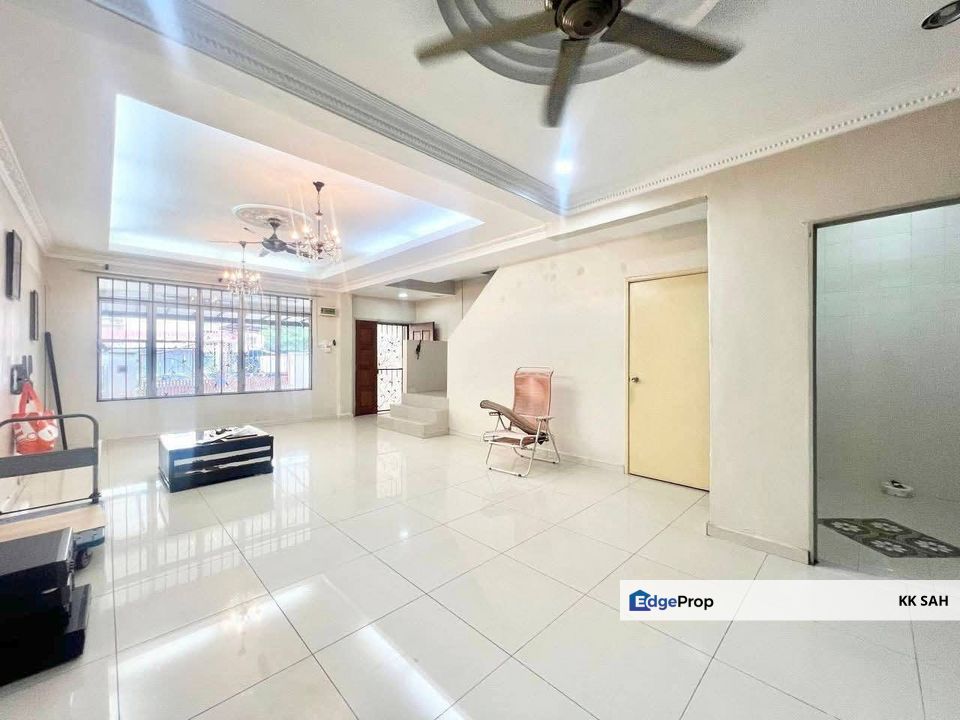 (FULLY RENOVATED + FULL LOAN) 2 STOREY @ TAMAN BUKIT RIA, KAJANG , Selangor, Kajang