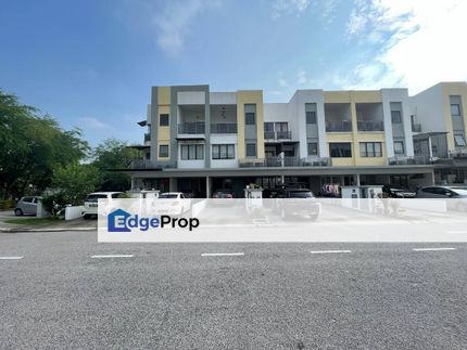 Renovated Inter Unit Townhouse at Sierra 1, Selangor, Puchong