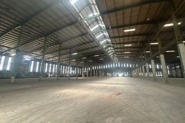 Bandar Laguna Merbok