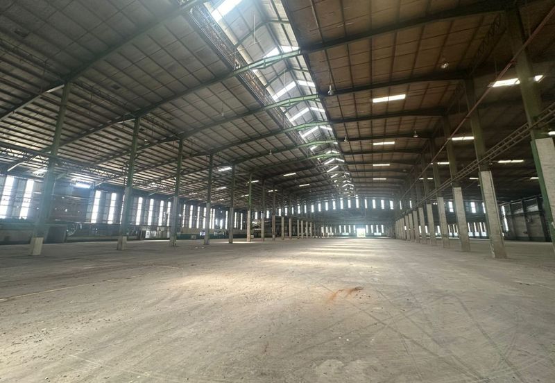 Bandar Laguna Merbok