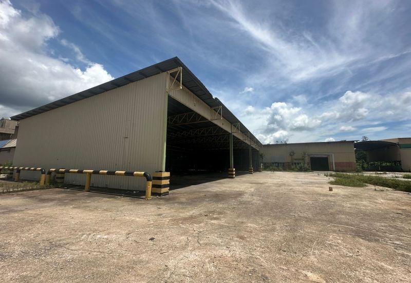 Bandar Laguna Merbok