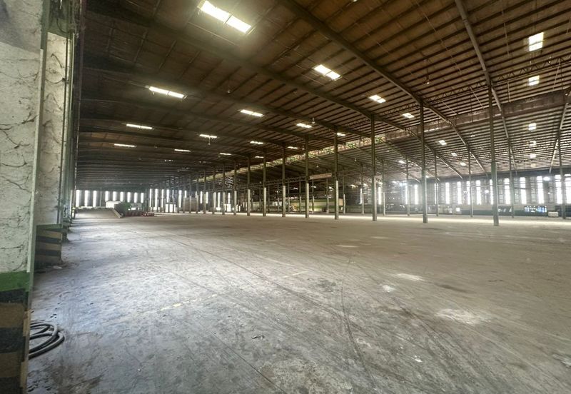 Bandar Laguna Merbok