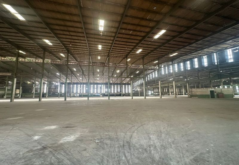 Bandar Laguna Merbok