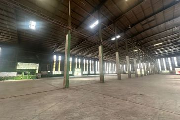 Bandar Laguna Merbok