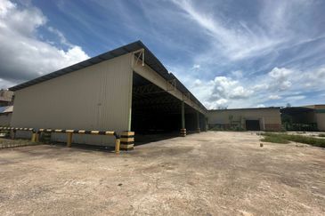 Bandar Laguna Merbok