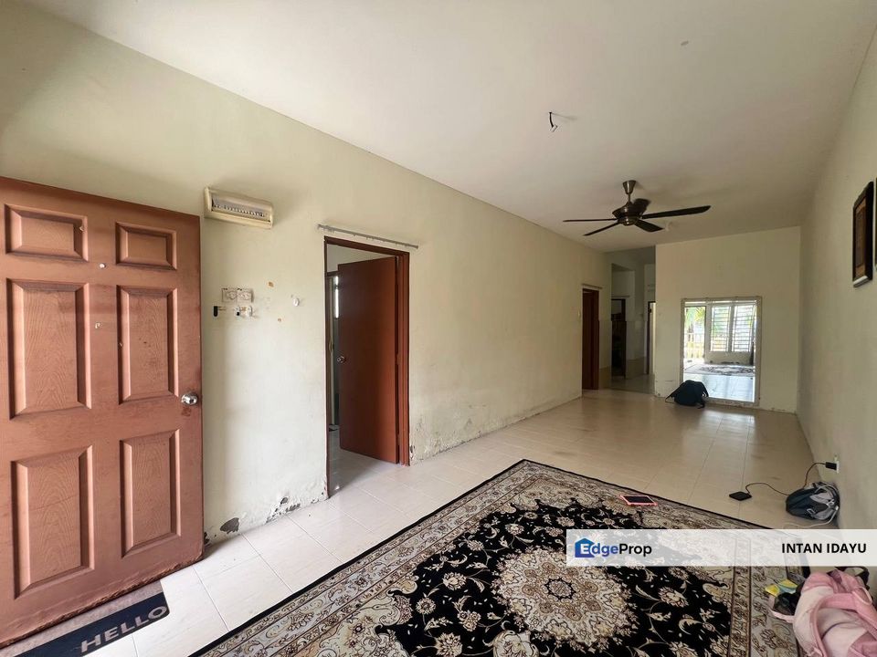 Semi D Cluster Single Storey at Taman Banting Baru, Selangor, Banting