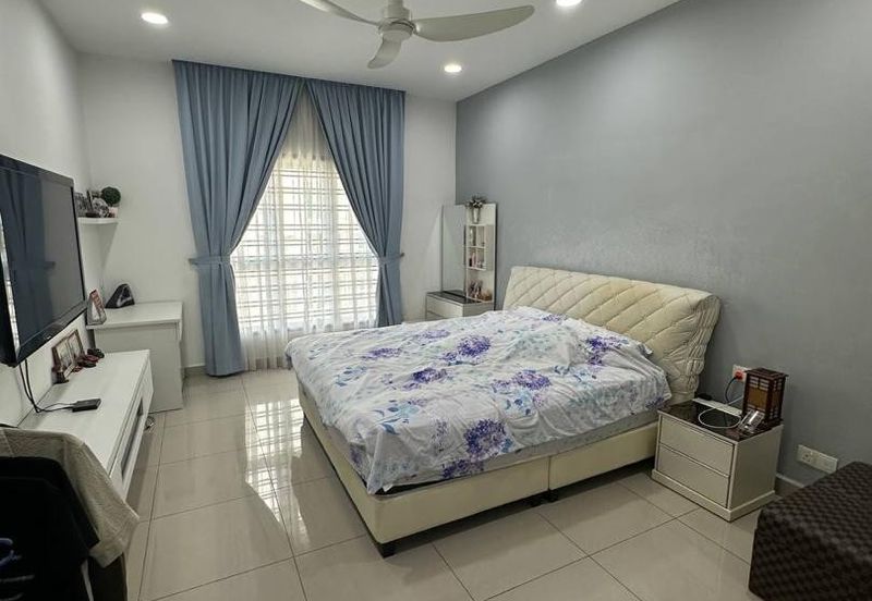 Seasons Luxury Apartments @ Amara Larkin