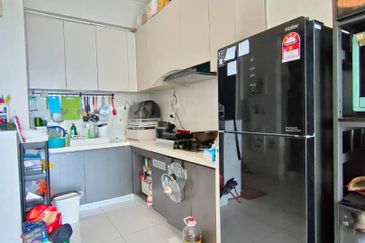 Baypoint @ Country Garden Danga Bay