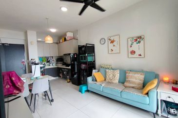 Baypoint @ Country Garden Danga Bay