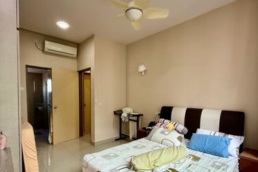 Dedaun Hijau (Greenfield Regency)