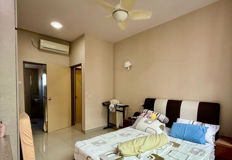 Dedaun Hijau (Greenfield Regency)