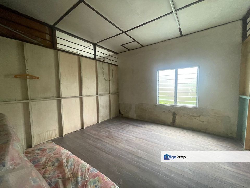 Kampung Poh Chee Leng Single Storey semi-D For Sale , Johor, Skudai