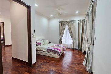 The Canal Garden South, Horizon Hills