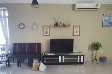 Golden Sands Seaview Residence