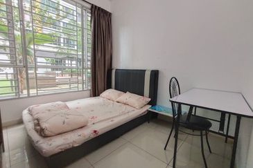 Dedaun Hijau (Greenfield Regency)