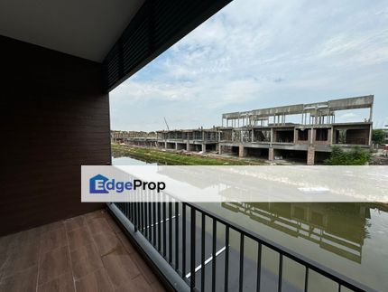Senibong Cove Waterway Residences 3 Storey For Sale , Johor, Masai