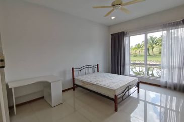 Isola Villa @ Senibong Cove