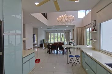 Isola Villa @ Senibong Cove