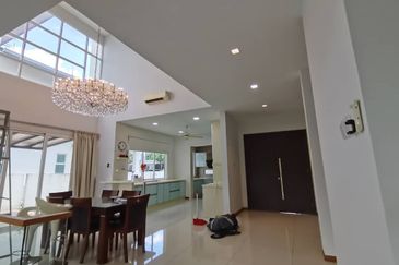 Isola Villa @ Senibong Cove