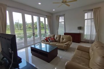 Isola Villa @ Senibong Cove