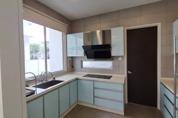 Isola Villa @ Senibong Cove