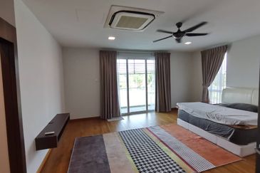 Isola Villa @ Senibong Cove