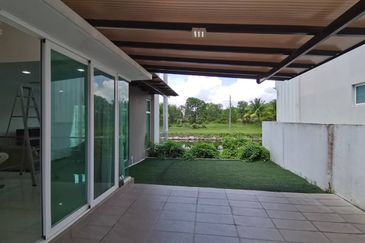 Isola Villa @ Senibong Cove