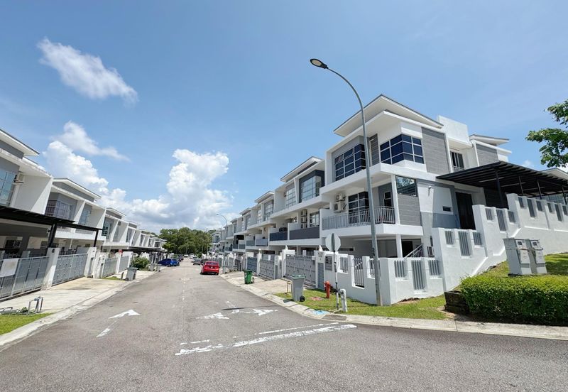 Bandar Baru Seri Alam