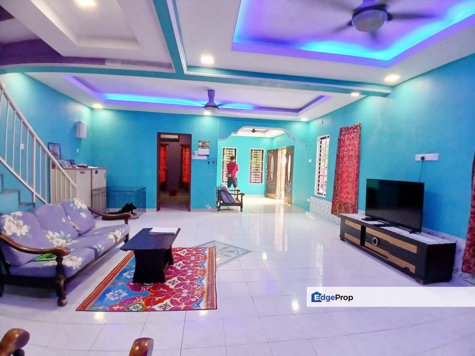 Taman Universiti 2 Storey For Sale , Johor, Skudai