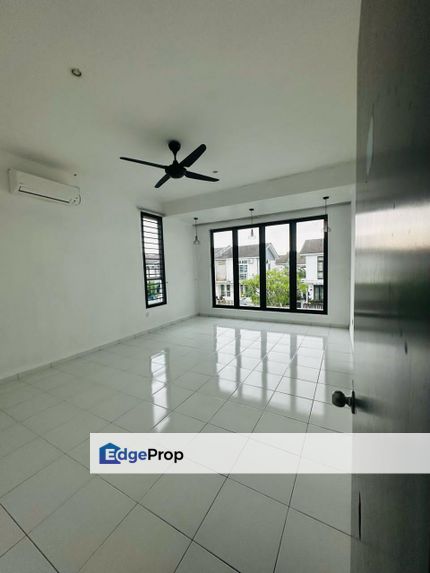 Taman Mutiara Rini 2 Storey Semi D For Sale , Johor, Skudai