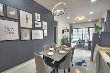 Baypoint @ Country Garden Danga Bay