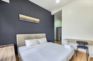 Baypoint @ Country Garden Danga Bay