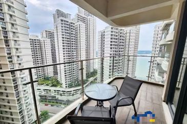 Baypoint @ Country Garden Danga Bay