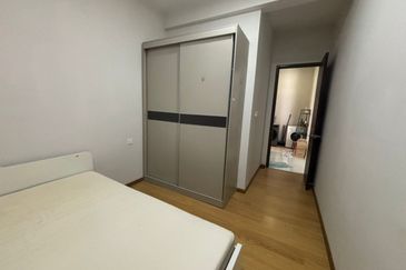 Baypoint @ Country Garden Danga Bay