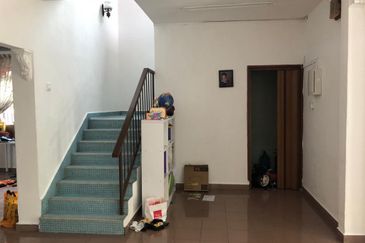 Jalan Straits View 7