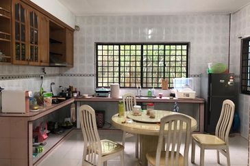 Jalan Straits View 7