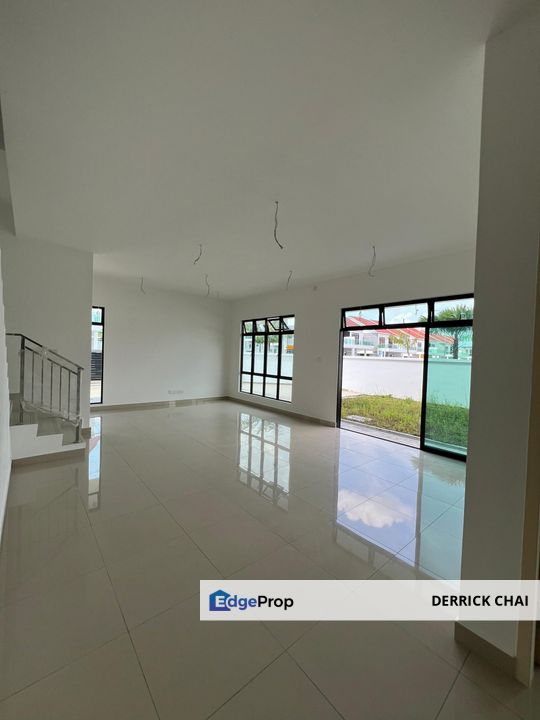 Jalan Mutiara Emas, Johor, Johor Bahru