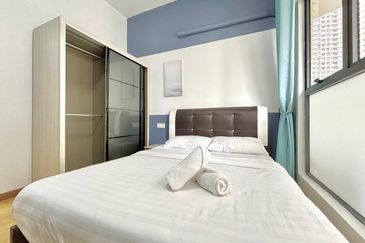 Baypoint @ Country Garden Danga Bay