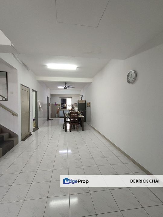 Taman Daya Double Storey terrace 22x70 , Johor, Johor Bahru