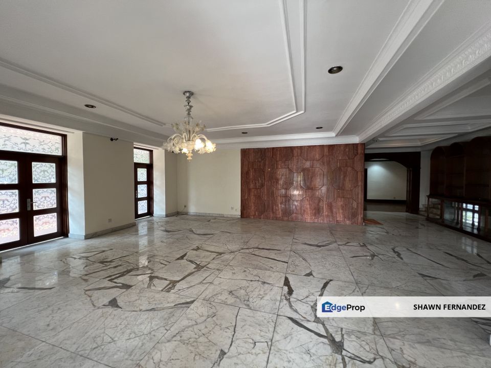 Mansion with a private pool. Kenny Hills, Taman Duta, Kuala Lumpur, Taman Duta