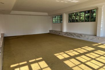 Mansion with a private pool. Kenny Hills, Taman Duta