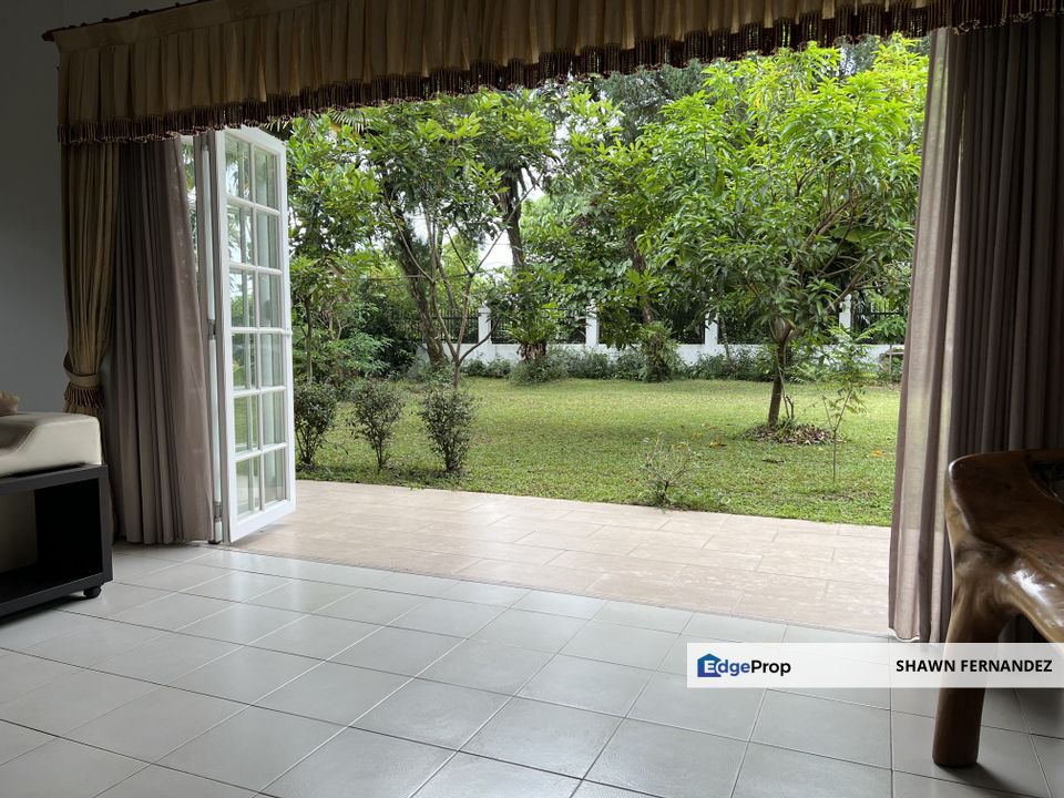 8,500 square feet of flat land. 2 level detached home. , Kuala Lumpur, Damansara Heights
