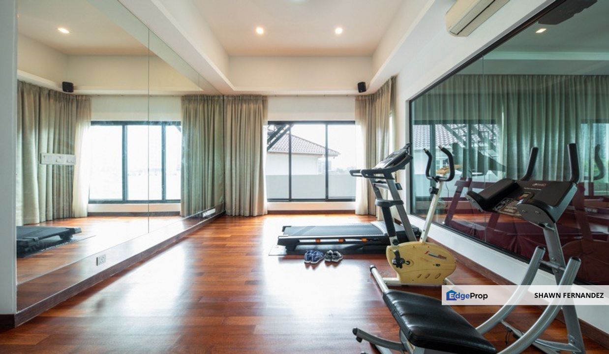 Guarded, secure street. Elevated view., Kuala Lumpur, Damansara Heights