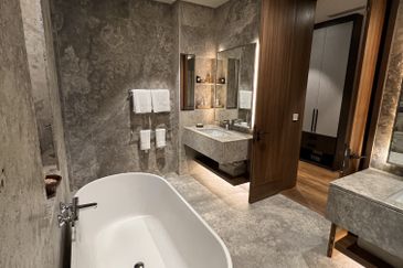 Brand New. The Peak. Damansara Heights. 