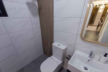 Piccadilly Service Residence @ Greentown