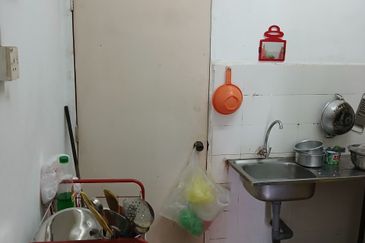 Panorama Lapangan Perdana Flat