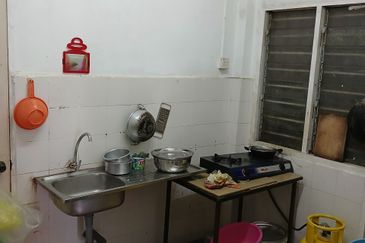 Panorama Lapangan Perdana Flat